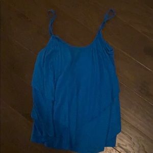 blue ruffled tank top :)